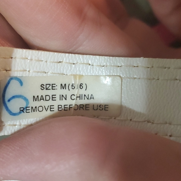 Girl Size 5/6 belts - Picture 2 of 2